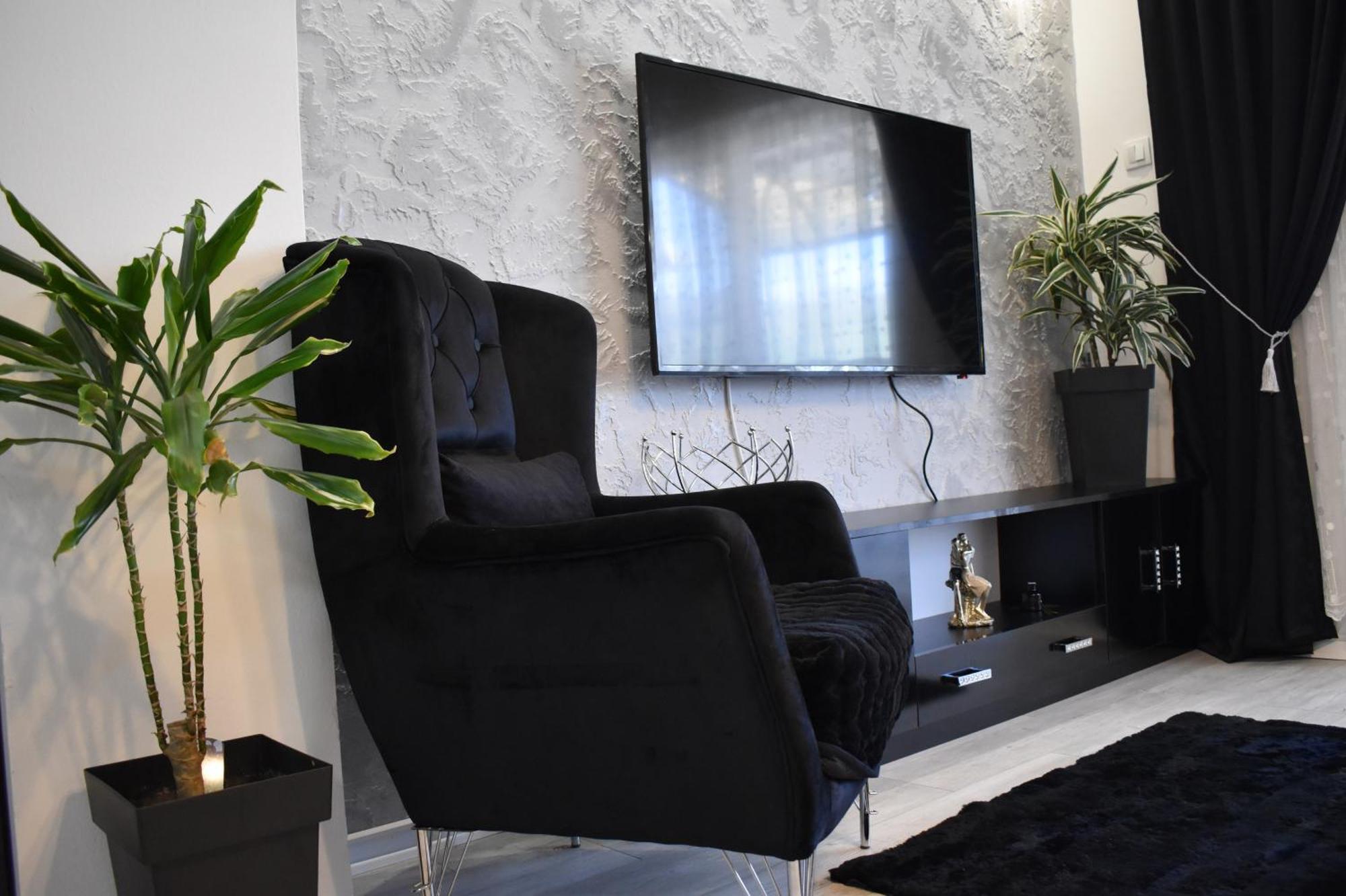 Dostin's Loft 75