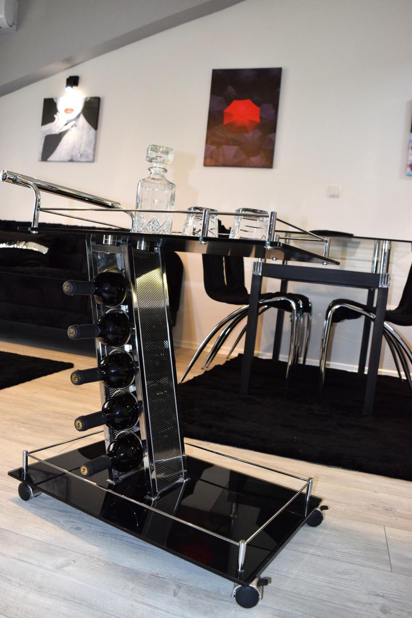 Dostin's Loft 75 *