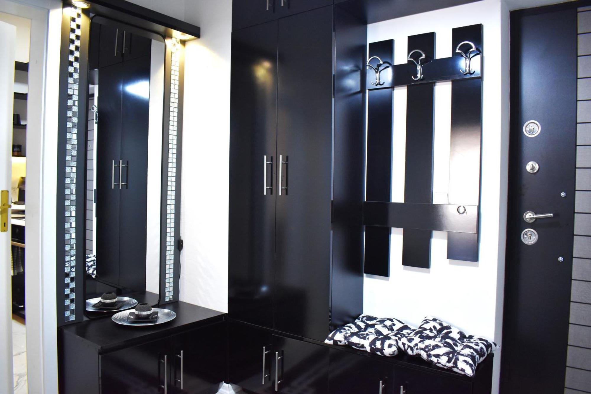 Dostin's Loft 75